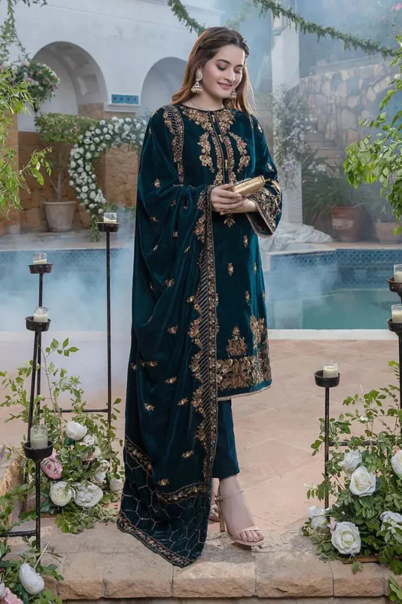 VELVET 3PC EMBROIDERED WITH VELVET EMBROIDERED DUPATTA-950 - Image 3